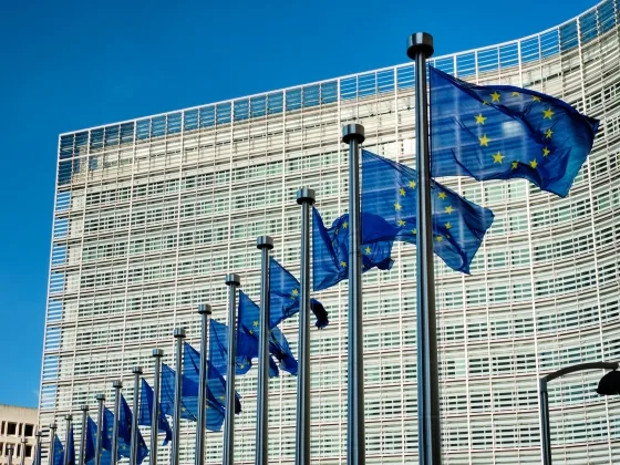 eu-flags-in-front-of-european-commission-SHMKZ28